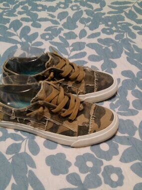 CAMO 8.5 GOOD CONDITION